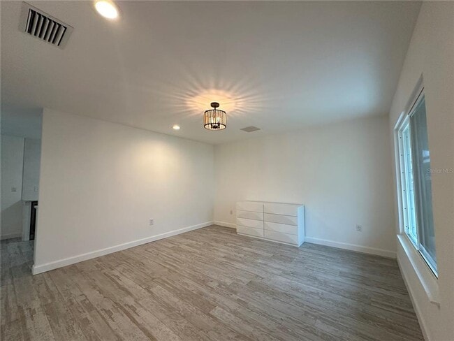 Building Photo - 4300 Avanti Cir