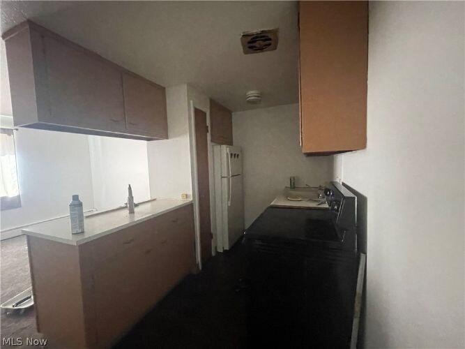 Building Photo - 1867 N Taylor Rd