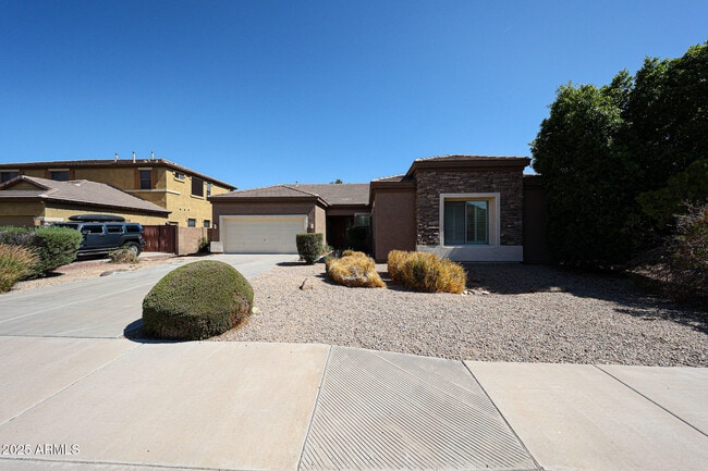 Primary Photo - 3454 E Sparrow Pl