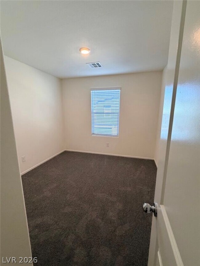 Building Photo - 4980 Apple Mesa Ave