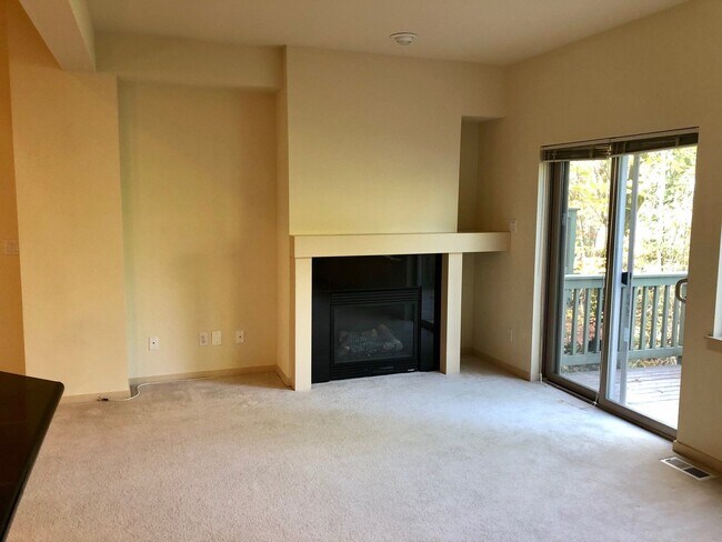 Building Photo - 2116 NW Boulder Way Dr