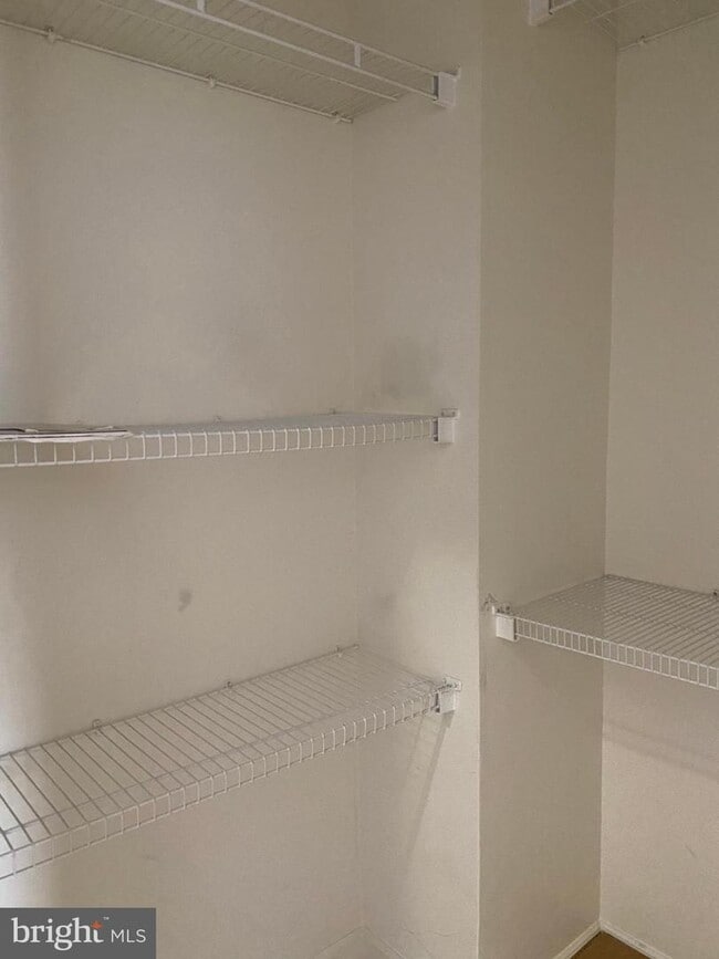 Building Photo - 2507 Amber Orchard Ct W