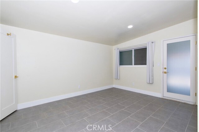 Building Photo - 61495 La Jolla Dr