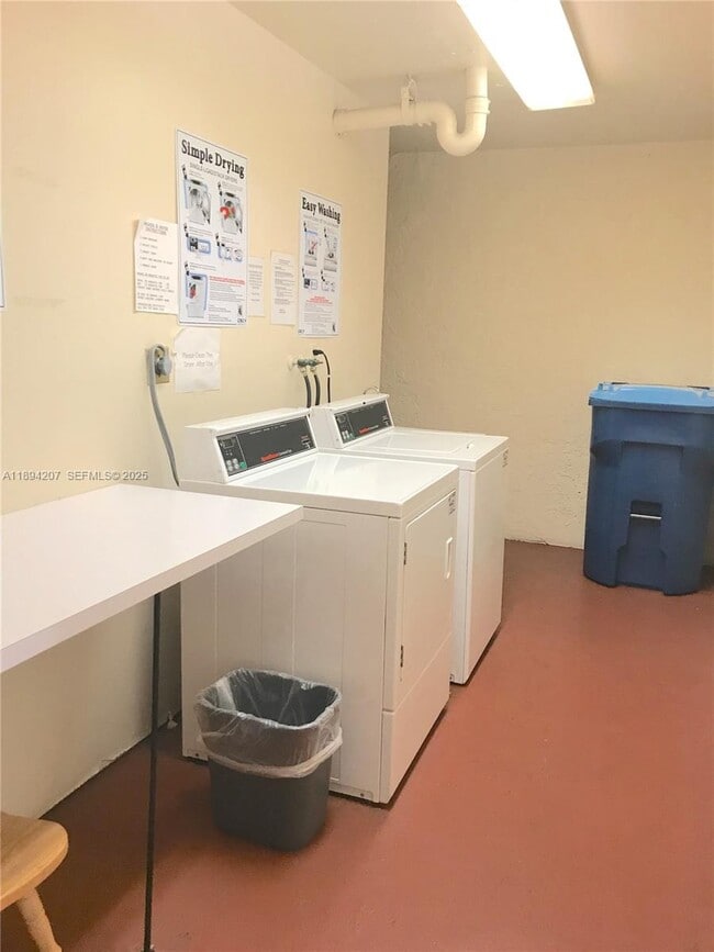 Building Photo - 8962 S Hollybrook Blvd