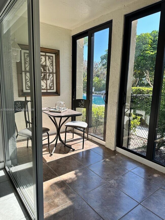 Building Photo - 4150 Jimmy Buffett Mem Hwy