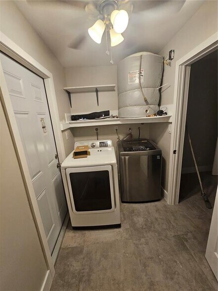 Building Photo - 7302 NW 76th Dr