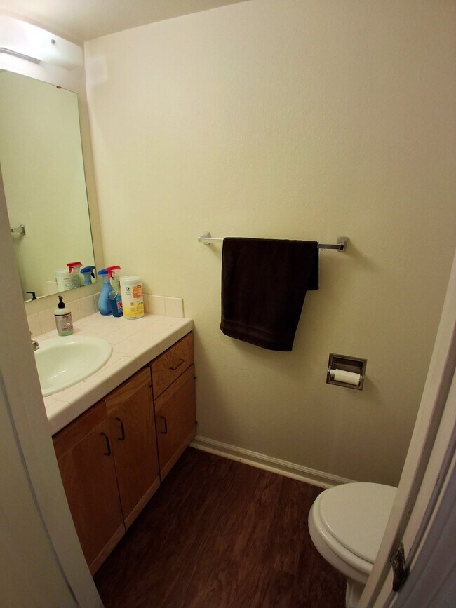 Building Photo - 769 N 200 E