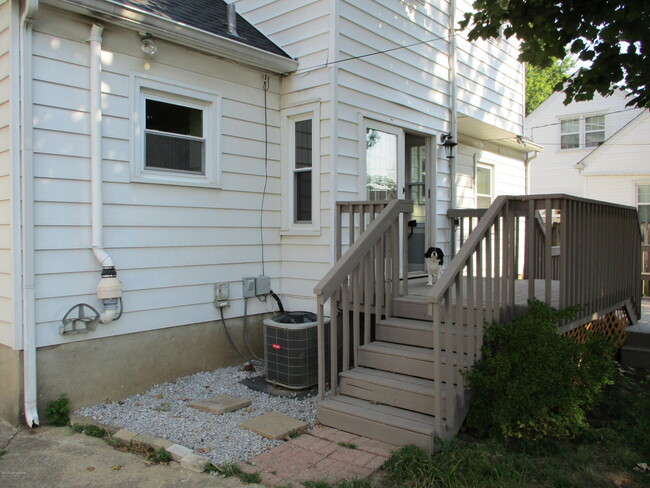 Building Photo - 4214 Winchester Rd