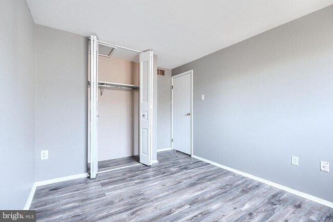 Building Photo - 12321 Boncrest Dr