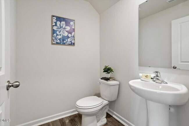 Building Photo - 24 Red Clover Dr