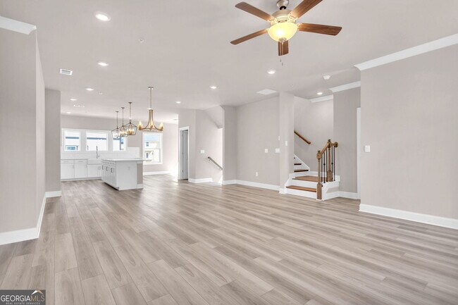 Building Photo - 423 Lincoln St