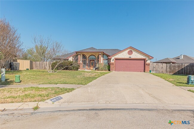Building Photo - 4011 Salt Fork Dr