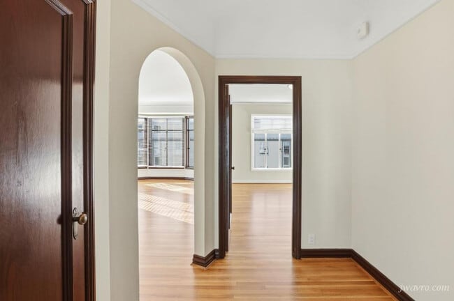 Building Photo - 1695 North Point St