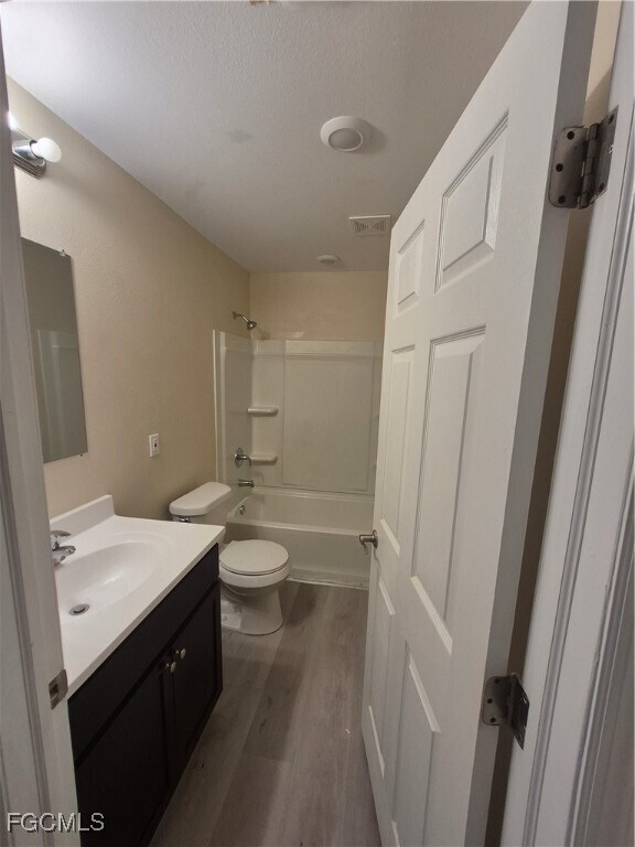 Building Photo - 3566 Evans Ave