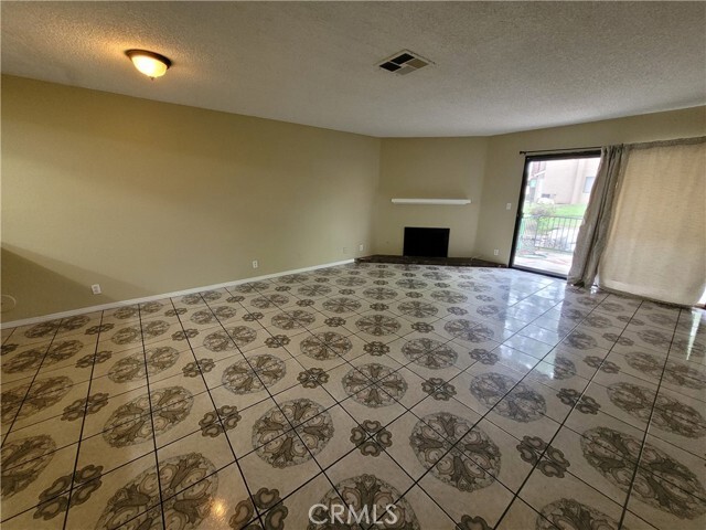 Building Photo - 959 S Mountain Ave