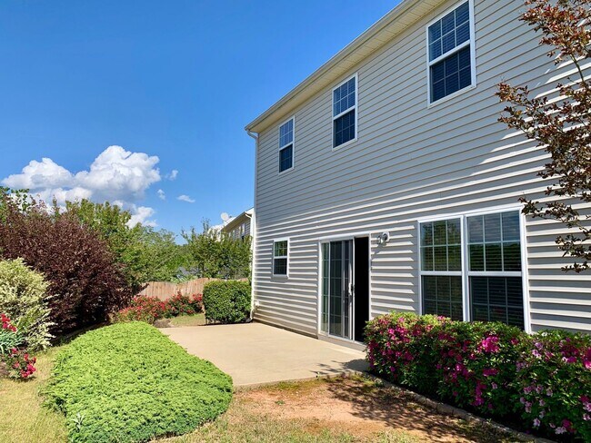 Building Photo - 112 Cobblebrook Ct