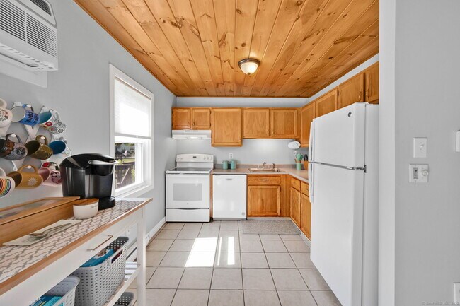 Building Photo - 1 Abbott Rd