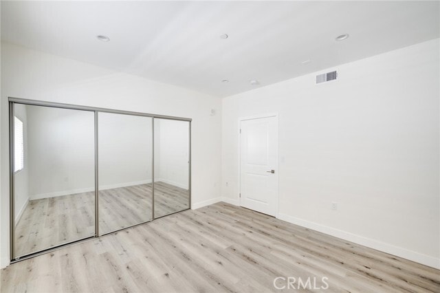 Building Photo - 14526 Hartland St