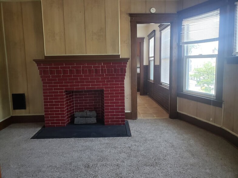 Building Photo - 234 Howard Ave