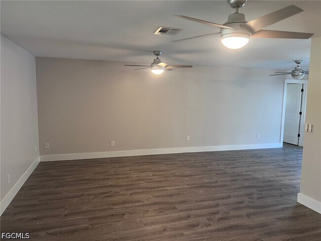 Building Photo - 3705 Stoneridge Ct