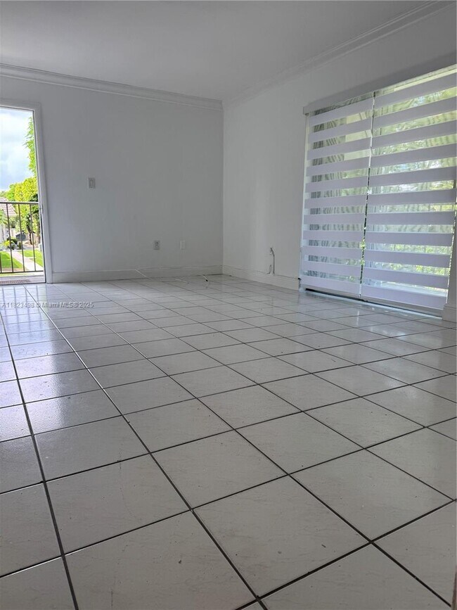 Building Photo - 6961 SW 129th Ave