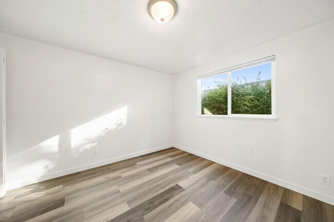 Building Photo - 5495 A St