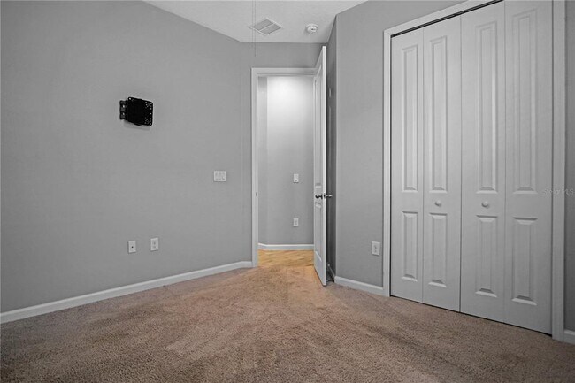 Building Photo - 183 Arlington Square Ct