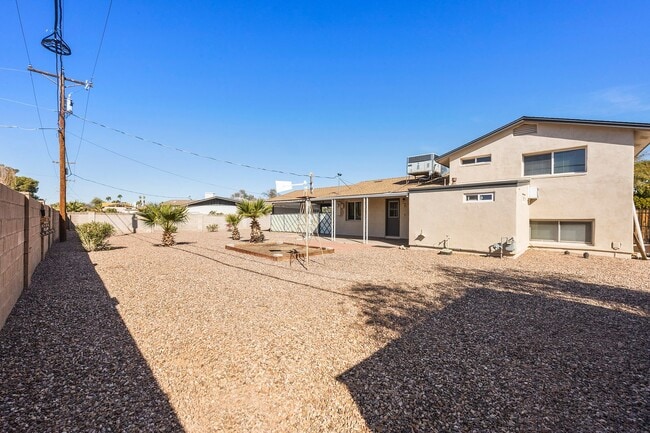 Building Photo - Great Location close to Old Town Scottsdale!