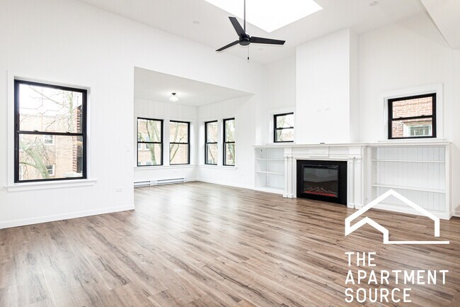 Building Photo - 1428 W Jonquil Terrace