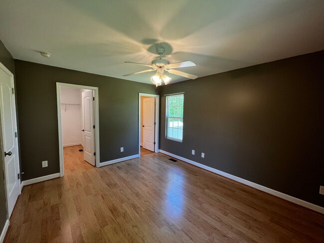 Building Photo - FOR RENT DAVIE COUNTY!!