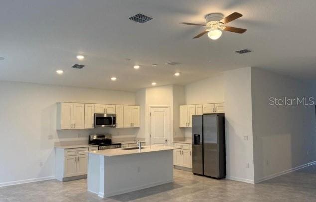 Building Photo - 5781 Gingham Dr