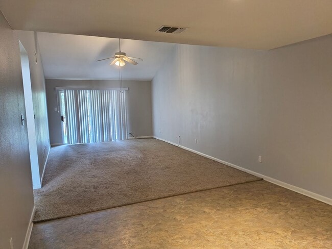 Building Photo - 52 Deer Ridge Rd