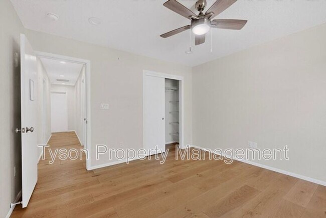 Building Photo - 8301 Cherry Hills Dr NE