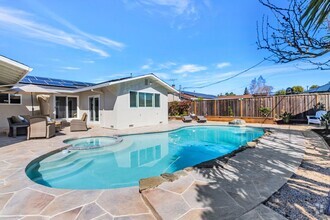 Building Photo - Live Bright in Sunnyvale – Pool, Location,...