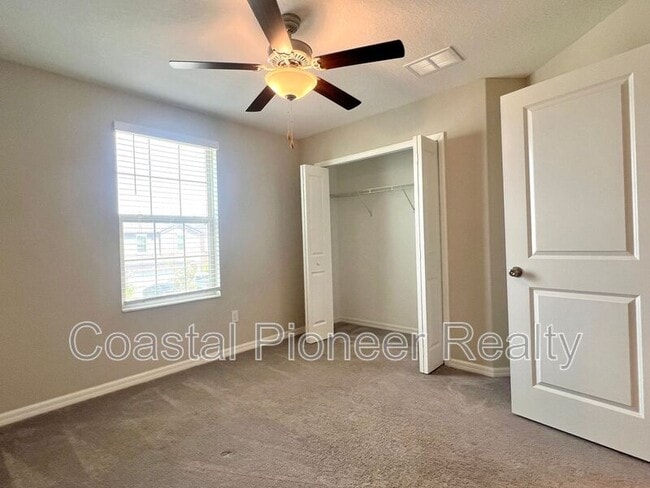 Building Photo - 7018 Samuel Ivy Dr