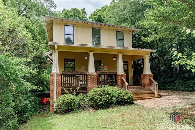 Primary Photo - 145 Hillside St