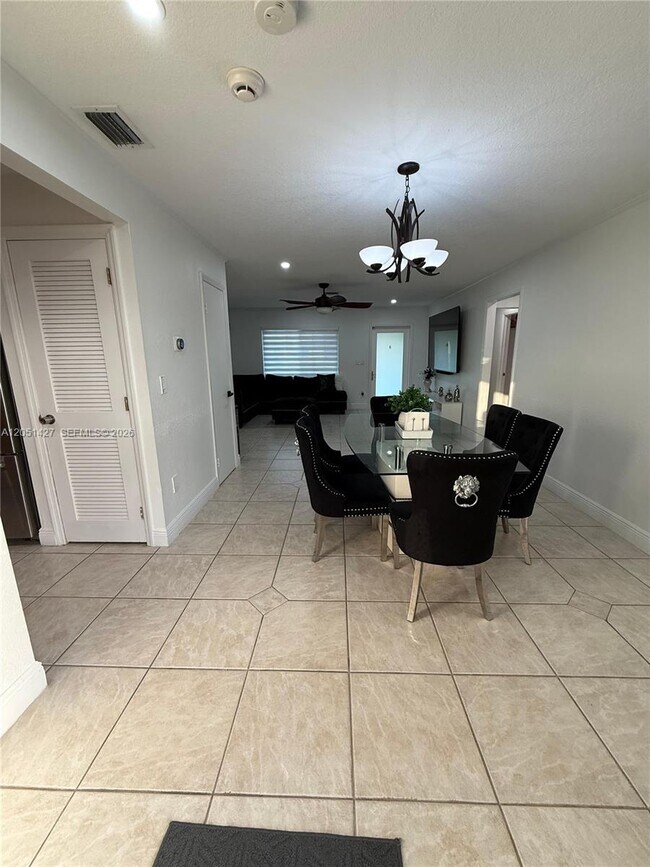 Building Photo - 1711 N Anhinga Ln