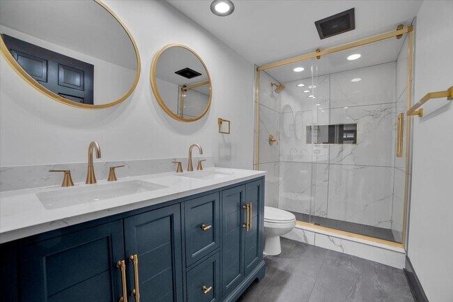 Building Photo - 4941 Montgomery Ave