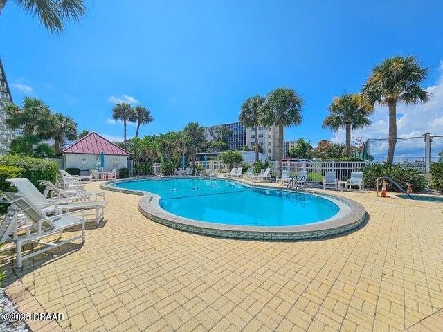 Building Photo - 100 Silver Beach Ave