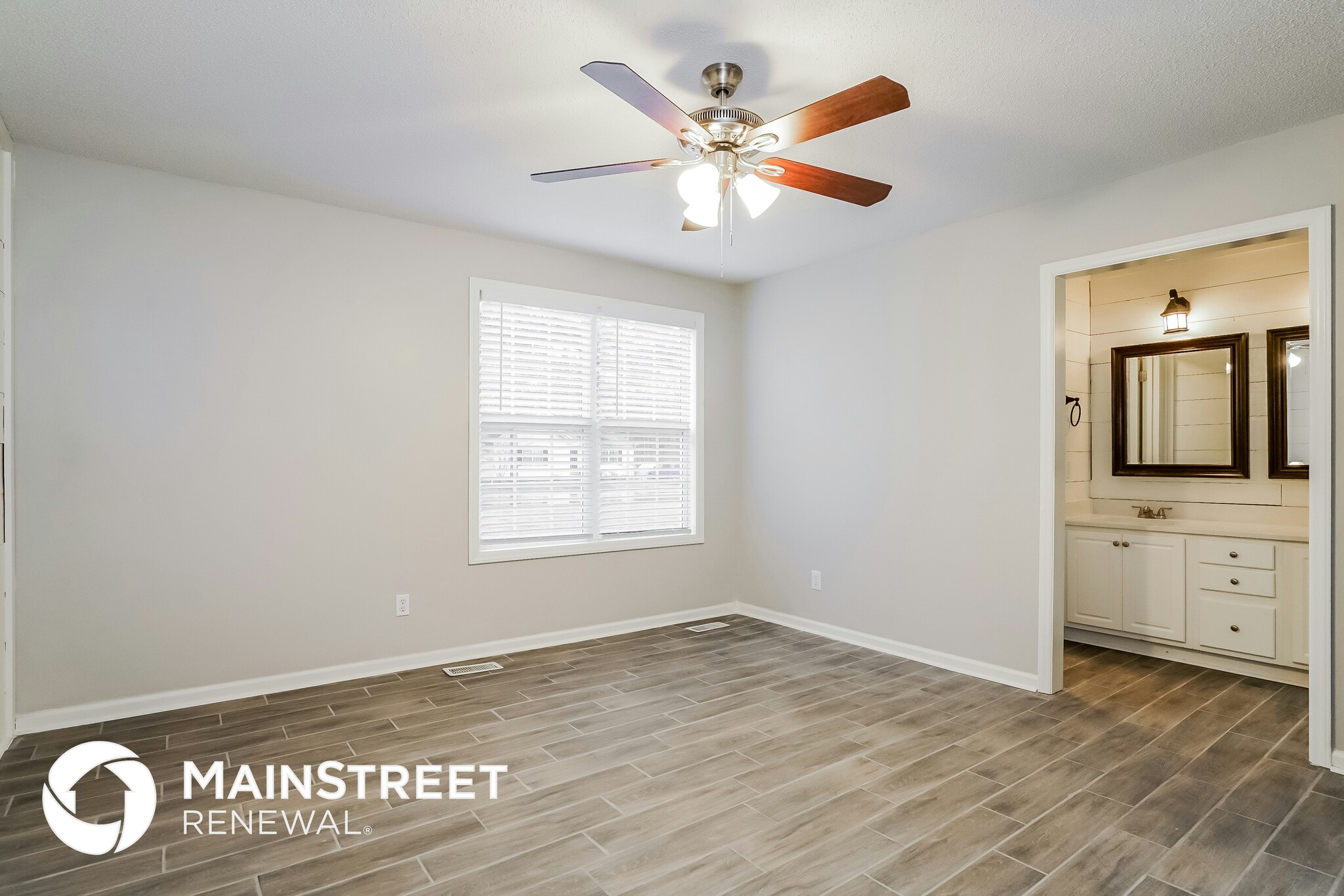 Building Photo - 241 Sommerset Dr