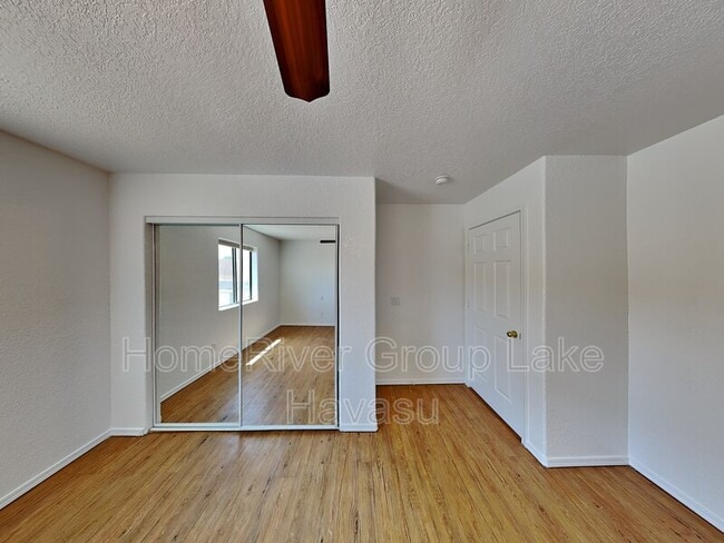 Building Photo - 3080 Caliente Dr