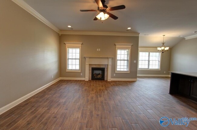 Building Photo - 22947 Pin Oak Dr