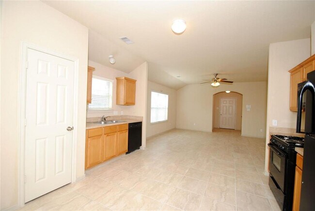 Building Photo - 2703 Alvar Dr