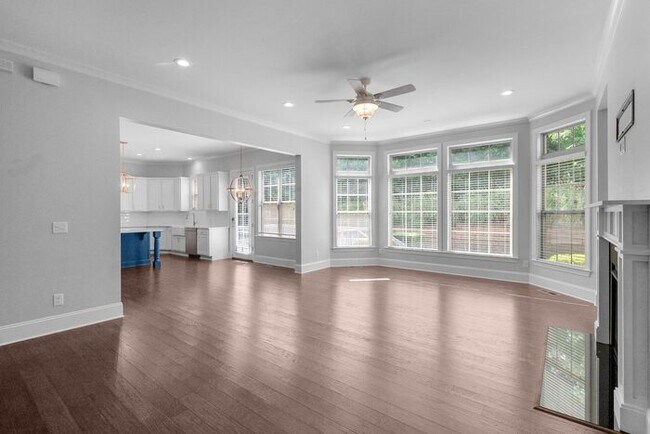Building Photo - Stunning All-Brick Home in BridgeMill Community!