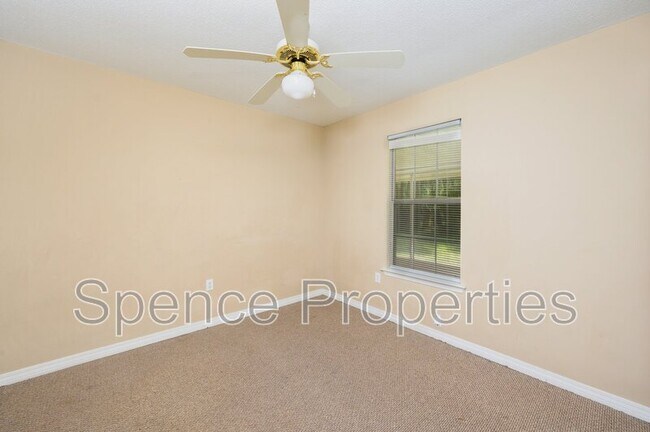 Building Photo - 4863 Kensington Ln