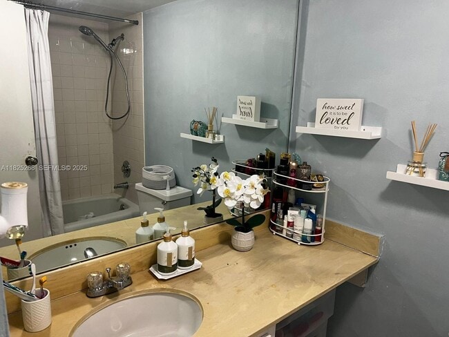 Building Photo - 251-174 174th St