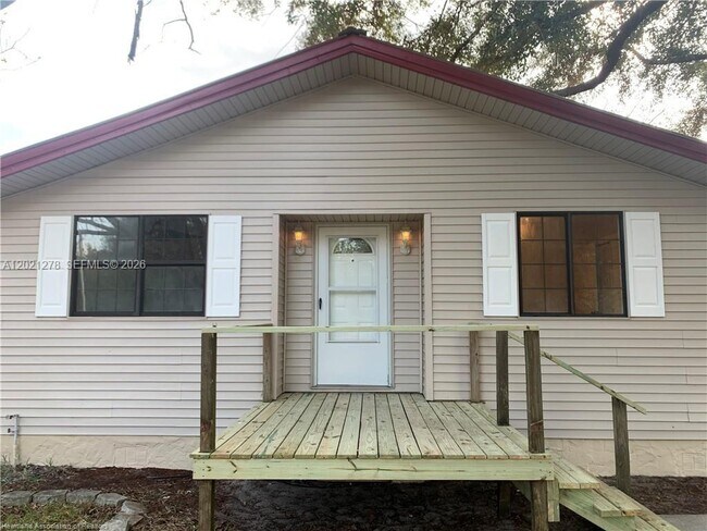 Building Photo - 2225 N Unicorn Rd