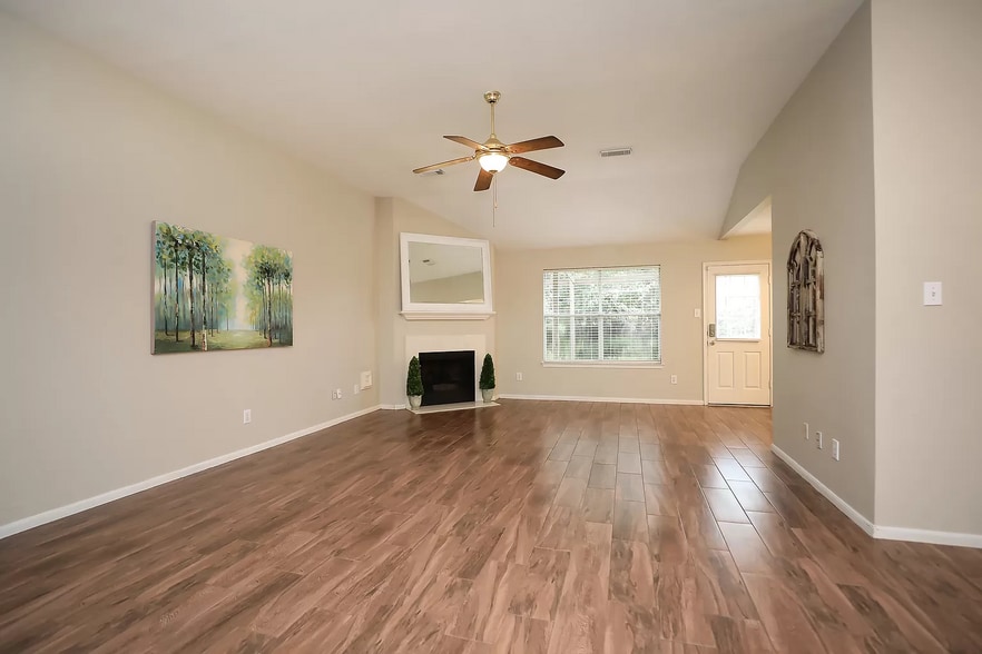 Building Photo - 208 Armand Bay Dr