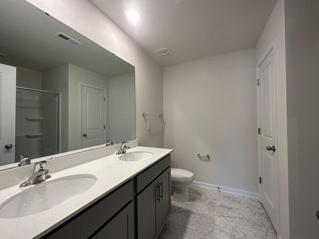 Building Photo - 6017 Northway forest Dr