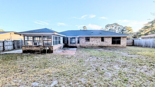 Building Photo - 7524 Sandy Creek Dr